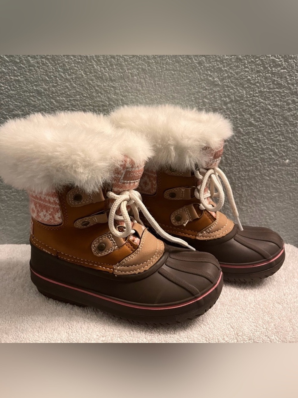 London fog toddler Brown Winter Duck Boots with Pink Knit Cuff and Faux-Fur Trim - Picture 9 of 12